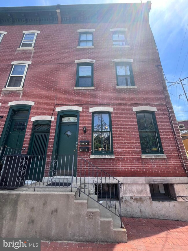 115 Green Ln unit 1, Philadelphia, PA 19127 - photo 2