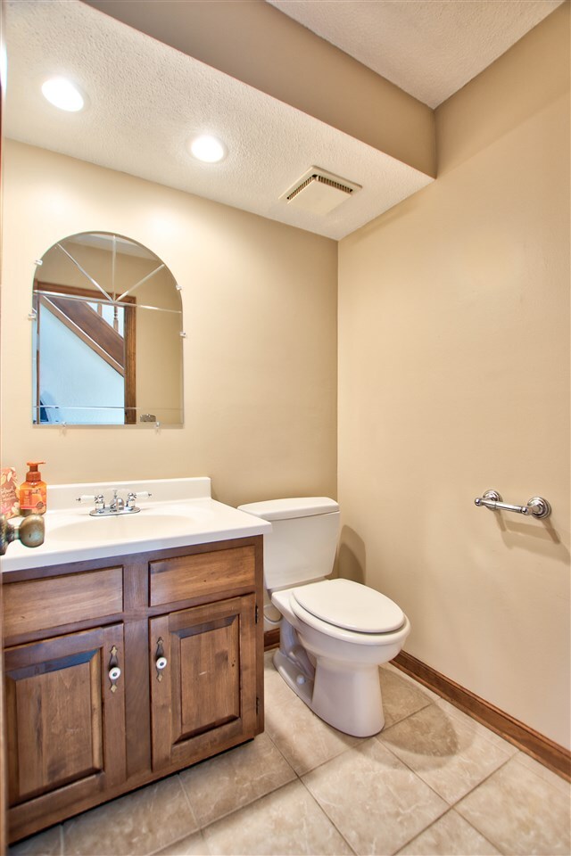 5355 W Sherwood Dr, Newburgh, IN 47630 - photo 6