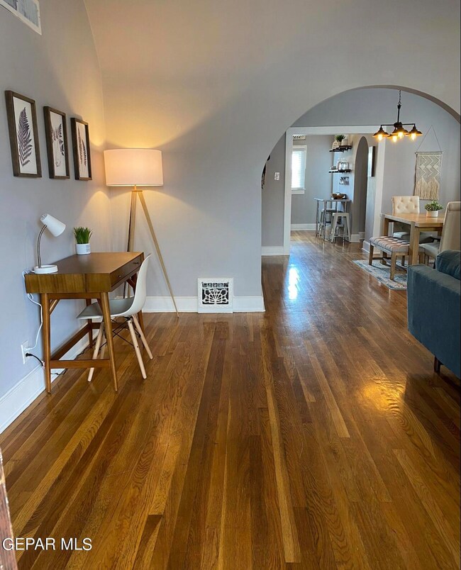 2804 Aurora Ave, El Paso, TX 79930 - photo 6