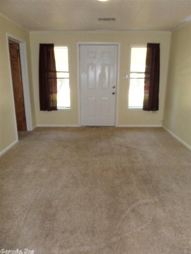 411 W 11th St, Sheridan, AR 72150 - photo 7