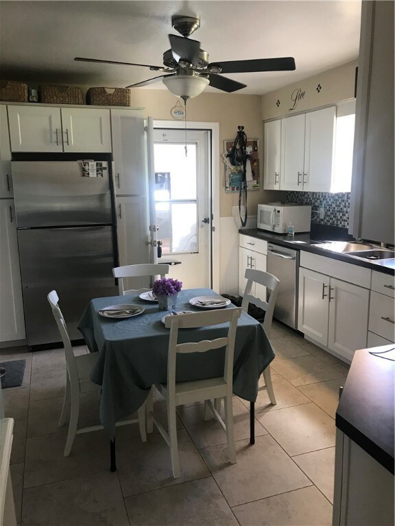 3327 Amherst Rd, Erie, PA 16506 - photo 2