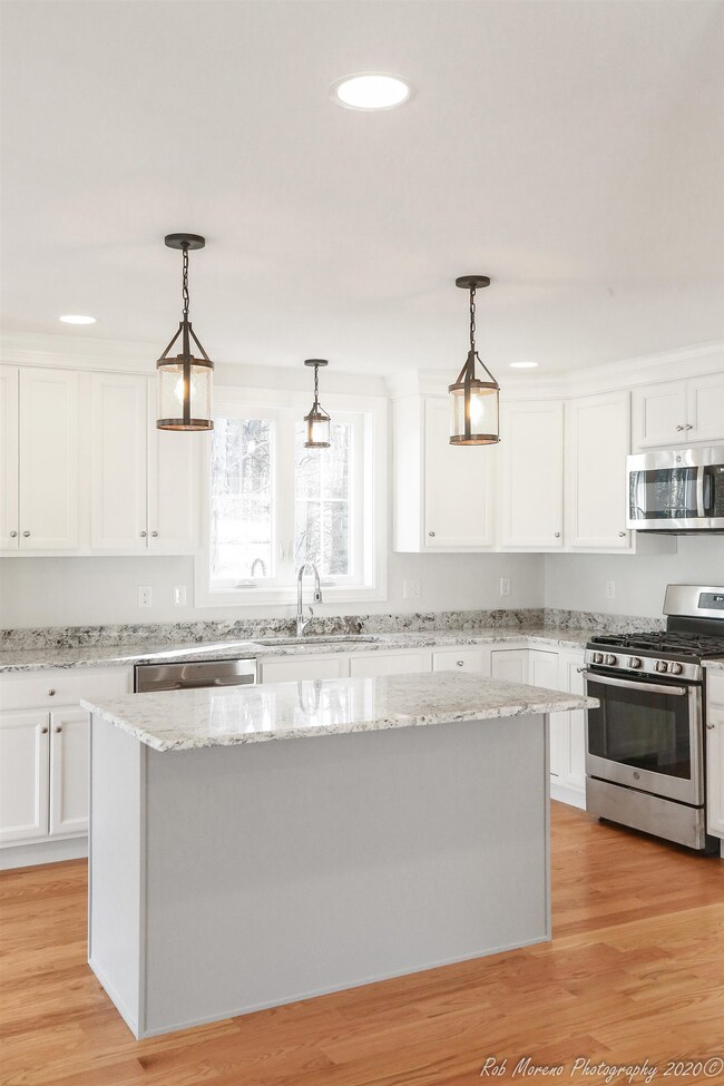 8 Foreman Ln, Pelham, NH 03076 - photo 3