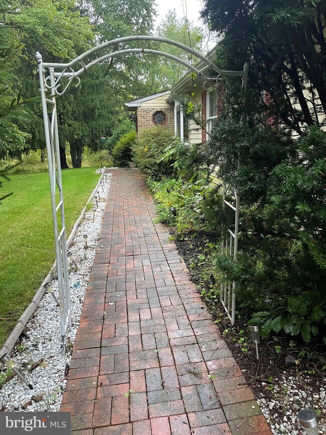 1126 Diamond St, Sellersville, PA 18960 - photo 7