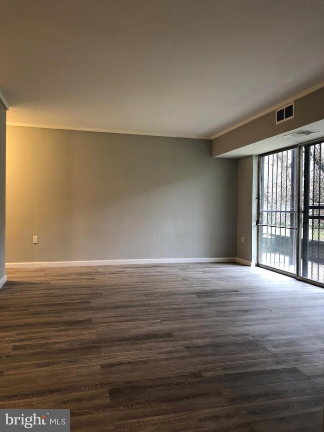 5204 Newton St unit T-3, Bladensburg, MD 20710 - photo 5