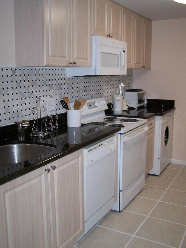 2080 Greenview Shores Blvd unit 420, Wellington, FL 33414 - photo 6