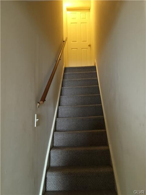 942 Oak St, Allentown, PA 18102 - photo 7