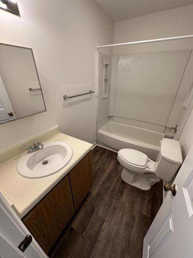 3521 Ivy Commons Dr unit 102, Raleigh, NC 27606 - photo 7