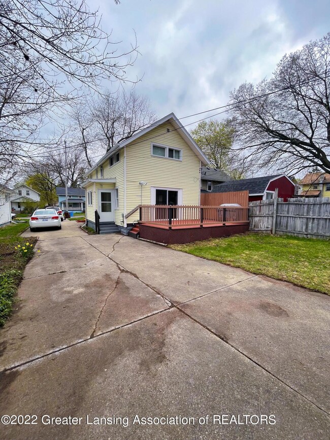 1915 Beal Ave, Lansing, MI 48910 - photo 4