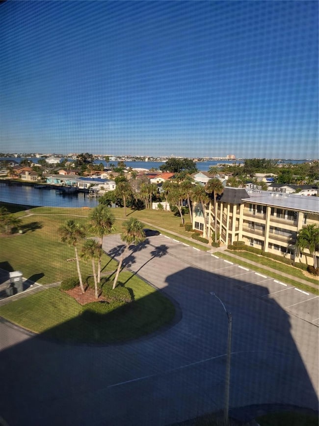 Hamilton House at Sea Towers unit 611, Saint Petersburg, FL 33708 - photo 7