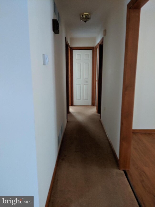 349 Sue Linn Dr, Chambersburg, PA 17201 - photo 4