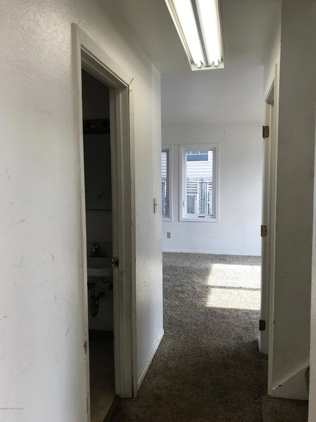 dwnstrhall-Tarwater-alaskanspiritrealty