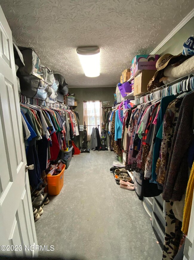 C1D58C50-0A25-496A-B2CF-82D990E127BB