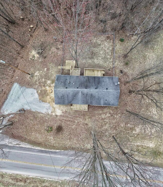 5989 Indiana 54, Bloomfield, IN 47424 - photo 3