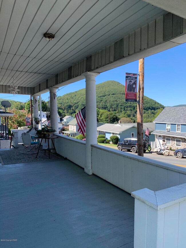 316 North St, Jim Thorpe, PA 18229 - photo 4