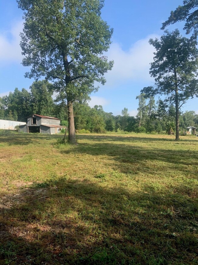 13329 Walker Rd, Conroe, TX 77302 - photo 2