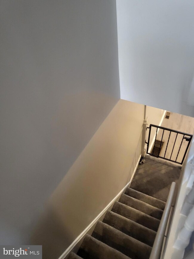 914 Vine St, Camden, NJ 08102 - photo 7