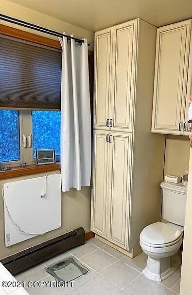 3280 Lakeview Dr - Master Bath
