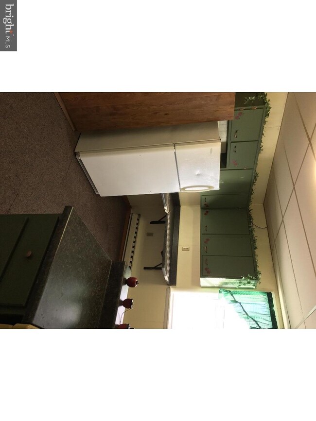 38 S Main St unit . 5, Shenandoah, PA 17976 - photo 4