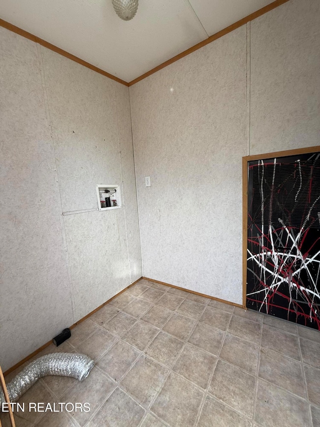 712 E Fir St, Lafollette, TN 37766 - photo 5