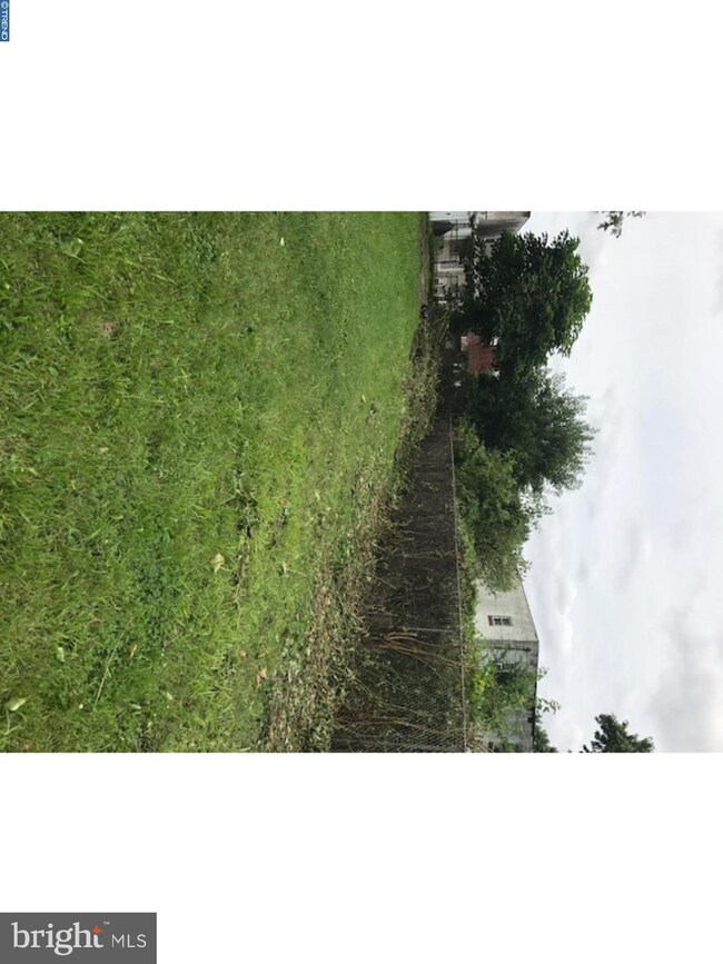 2039 Mulford St, Camden, NJ 08104 - photo 4