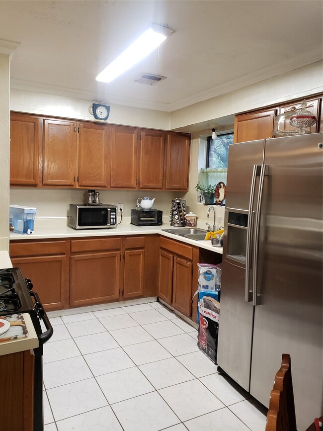 7306 Woodland Dr W, Houston, TX 77040 - photo 5