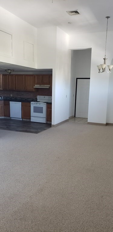 147 Rawson Rd unit 201, Quincy, MA 02170 - photo 6