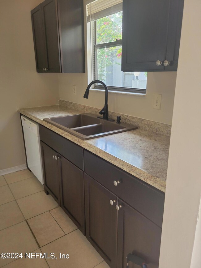 5138 Ricker Rd unit 3, Jacksonville, FL 32210 - photo 5