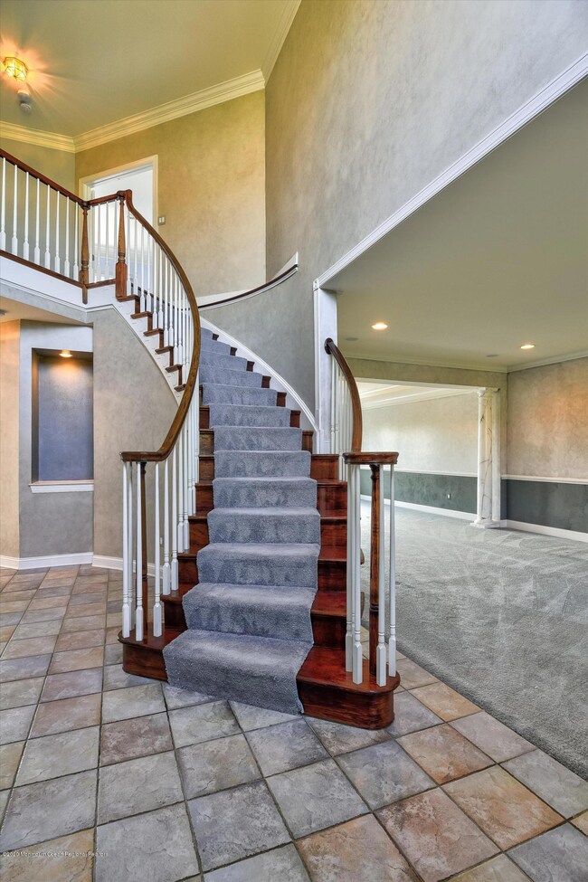 2 story foyer