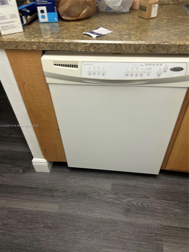 213 Lake Pointe Dr unit 202, Oakland Park, FL 33309 - photo 6