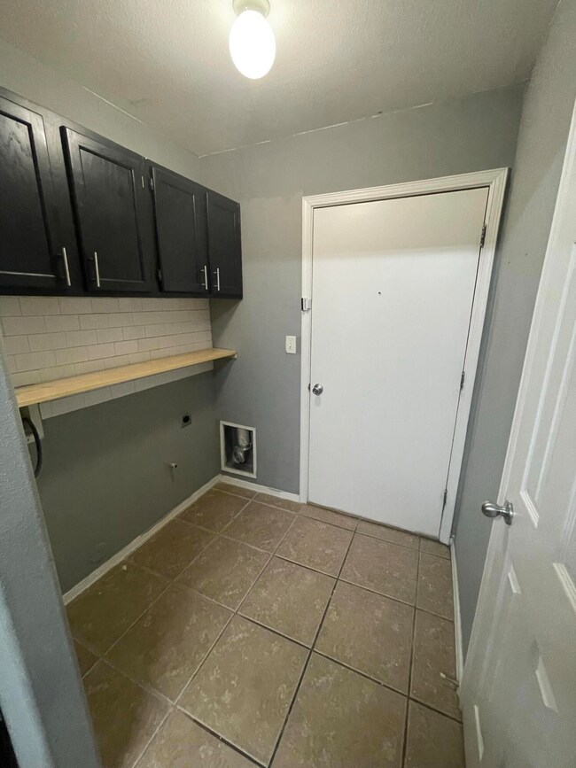 5724 Saluki Dr unit B, El Paso, TX 79924 - photo 5