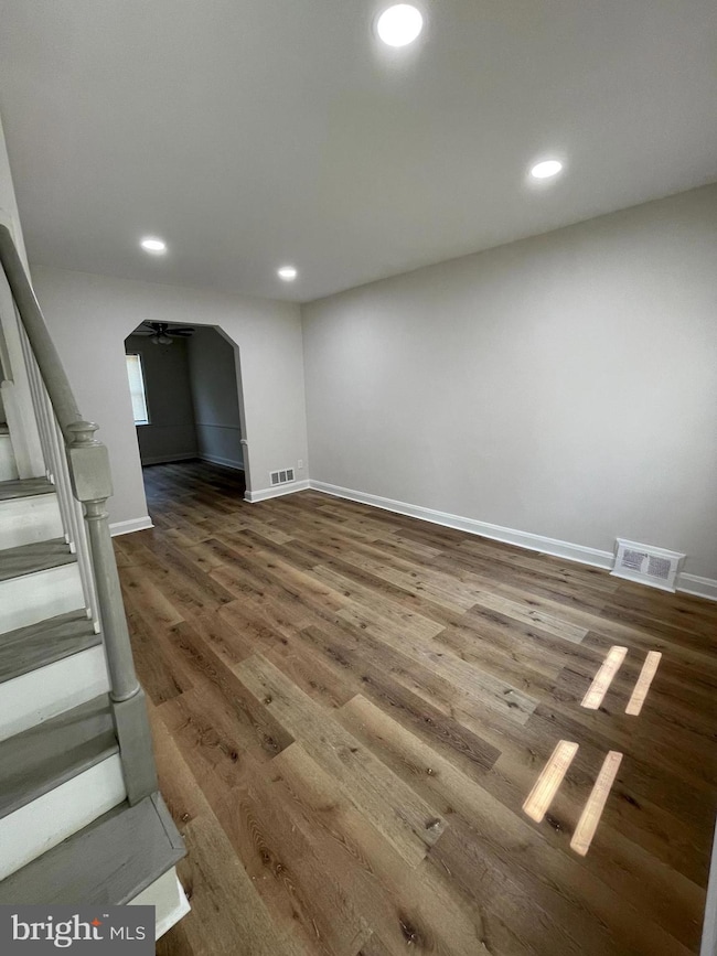 2830 Edgecombe Cir S, Baltimore, MD 21215 - photo 2