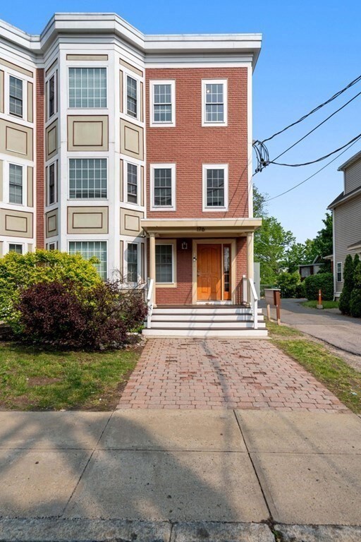 176 Magnolia St unit B, Dorchester, MA 02125 - photo 2