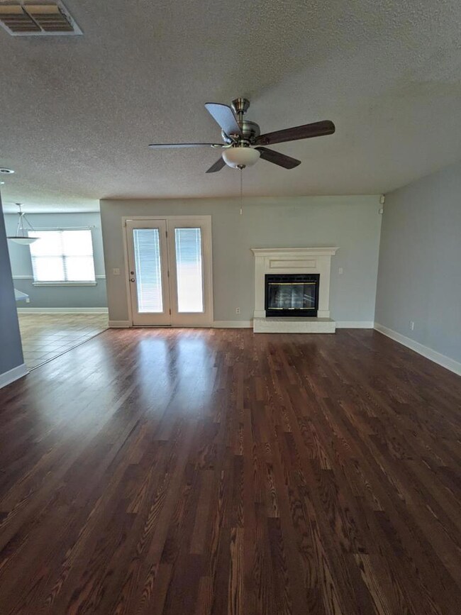 1108 Karen Ln, Douglas, GA 31533 - photo 3