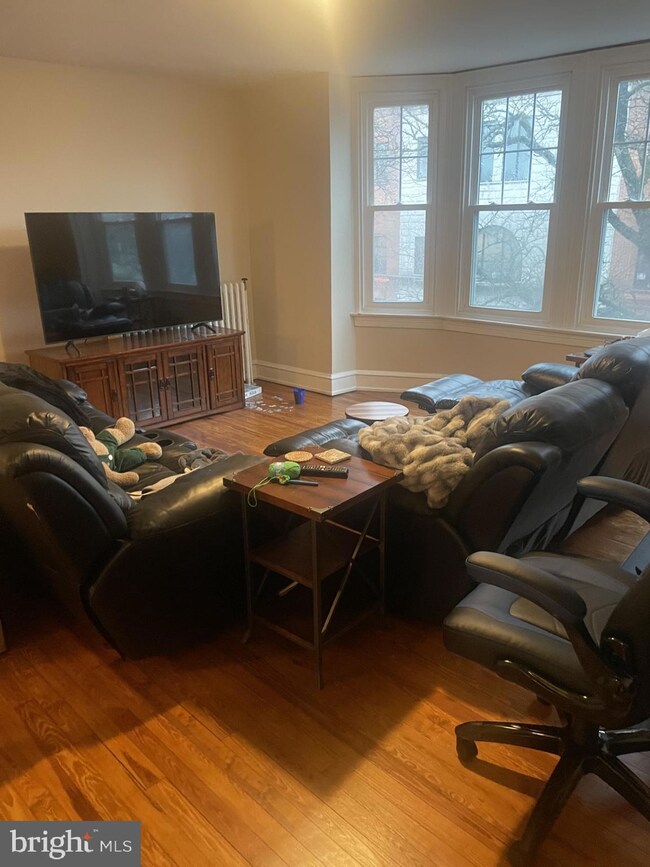 127 E State St unit 2, Kennett Square, PA 19348 - photo 4