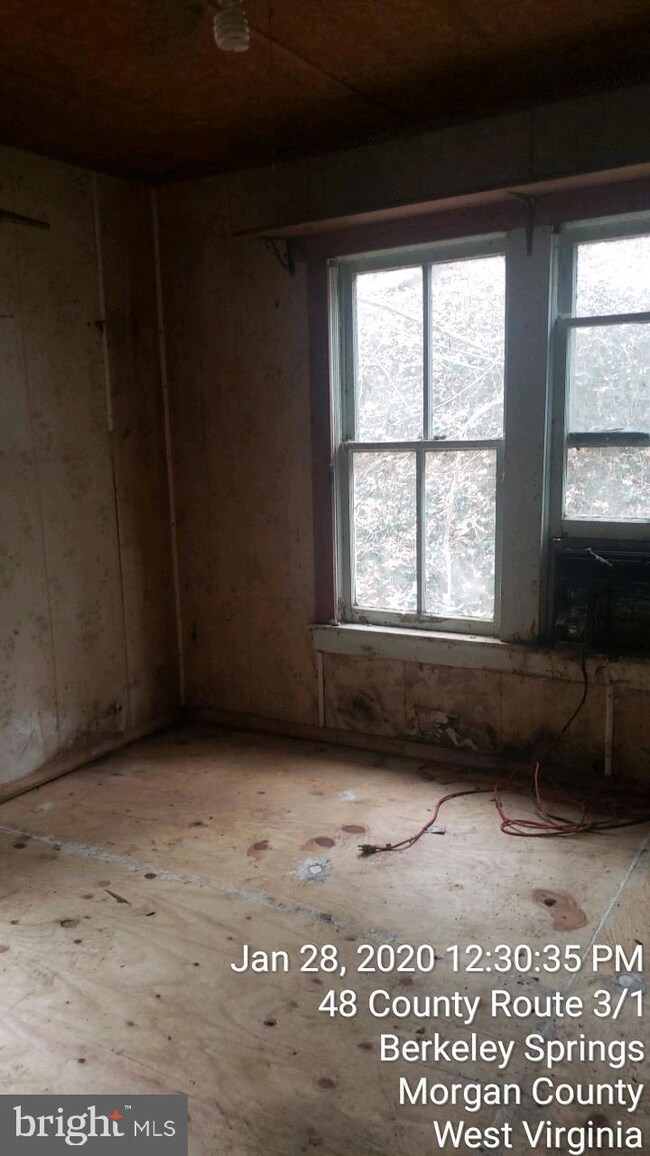 2011 Sir Johns Run Rd, Berkeley Springs, WV 25411 - photo 7