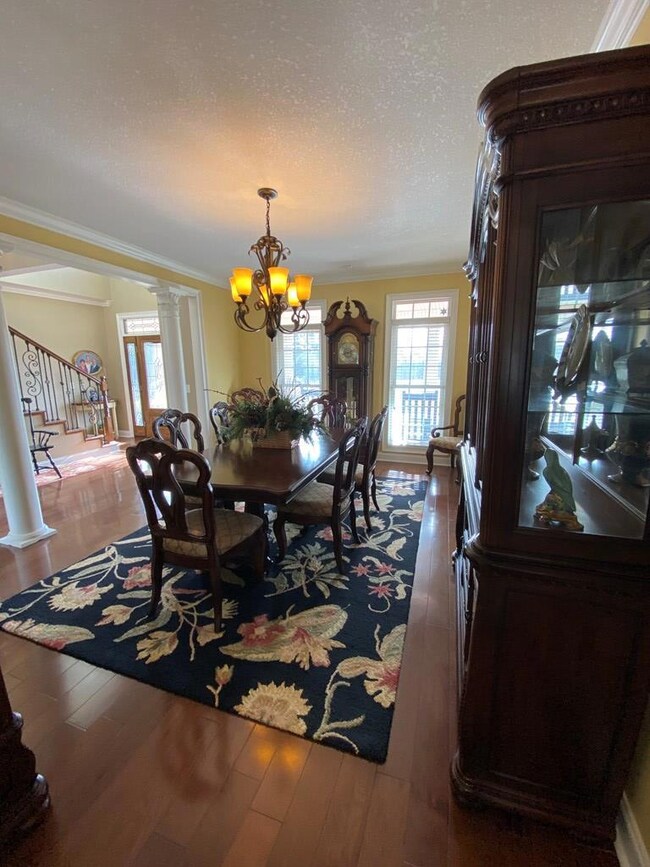 Formal Dining