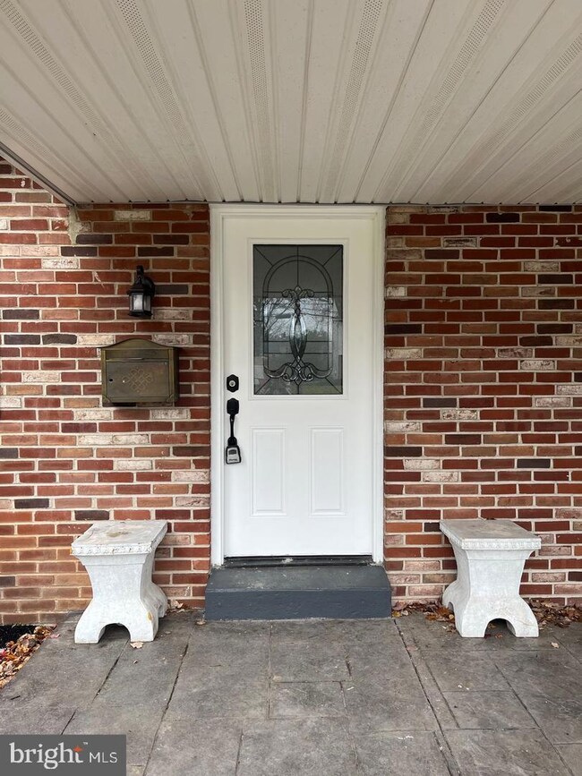 828 Phillips Rd, Warminster, PA 18974 - photo 5