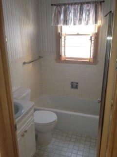 1513 13th Ave S, Grand Forks, ND 58201 - photo 5