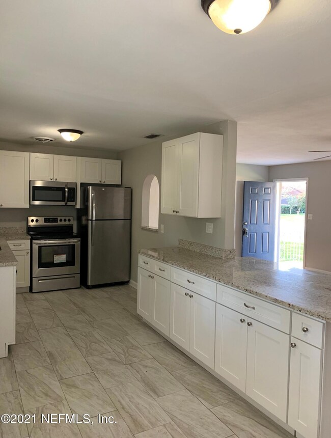 2245 Belinda Cir, Jacksonville, FL 32216 - photo 6