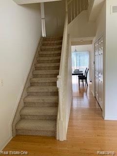 41719 Sleepy Hollow Dr, Novi, MI 48377 - photo 4