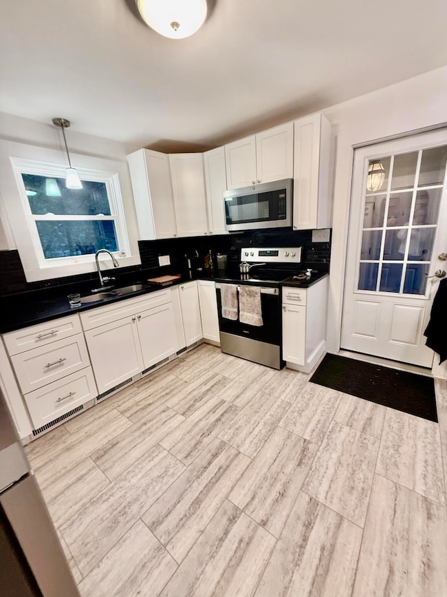 8 Lloyd Rd, Waterville, ME 04901 - photo 7