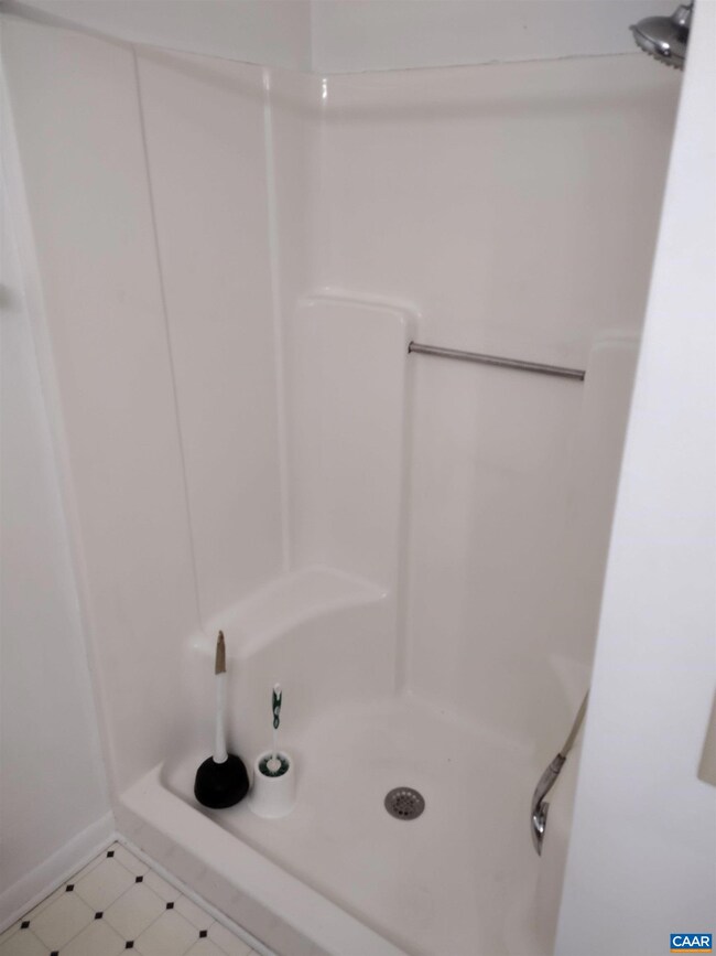 120 Turtle Creek Rd unit 8, Charlottesville, VA 22901 - photo 3