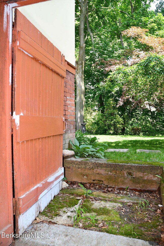 20 Stearns Terrace, Chicopee, MA 01013 - photo 6