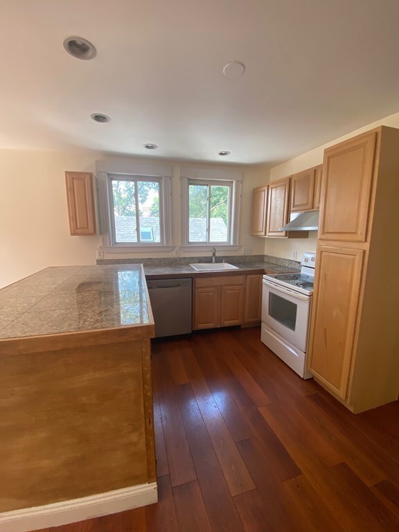 29 Blanchard Rd unit 2, Cambridge, MA 02138 - photo 6