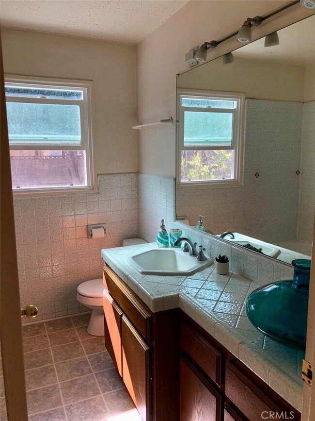 5823 Oliva Ave, Lakewood, CA 90712 - photo 7