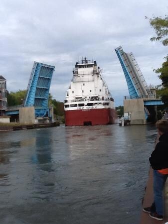 great-lakes-freighters