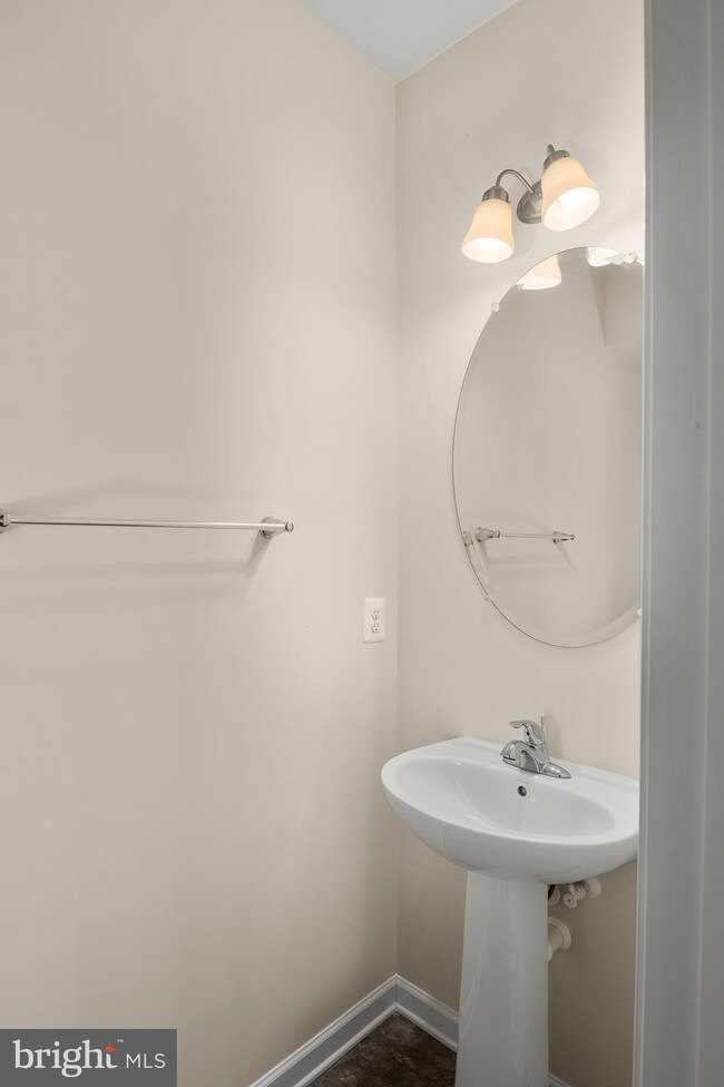 8156 Hollow Ct, Severn, MD 21144 - photo 7