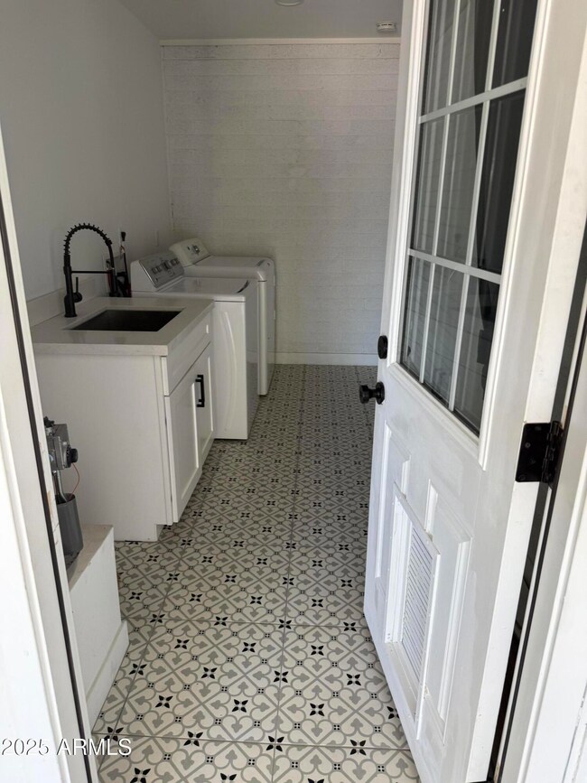 1322 E 2nd St, Mesa, AZ 85203 - photo 3