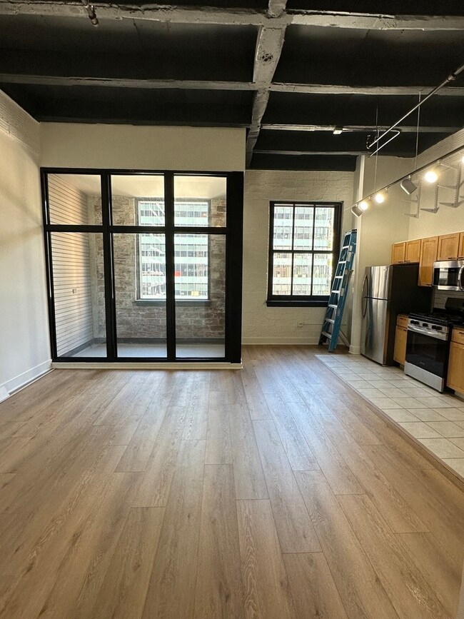 20 N State St unit 813, Chicago, IL 60602 - photo 3