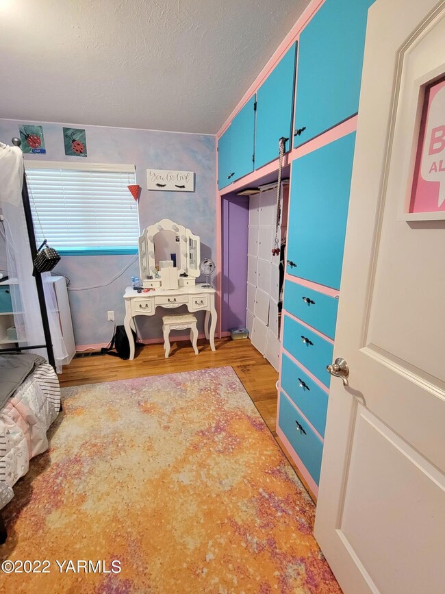 bedroom 1b